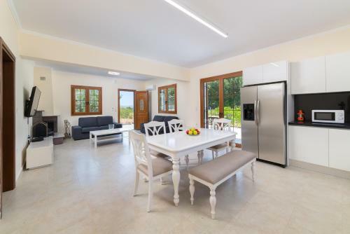 Villa Kiotari Bliss