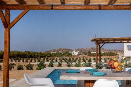 Bamboo Villa Naxos