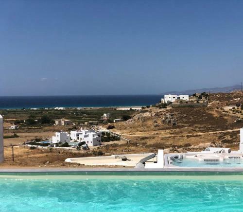 Villa Unica - Seaview, Private Pool & Jacuzzi!