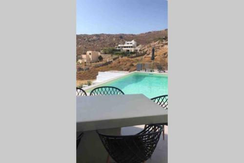 Villa Unica - Seaview, Private Pool & Jacuzzi!