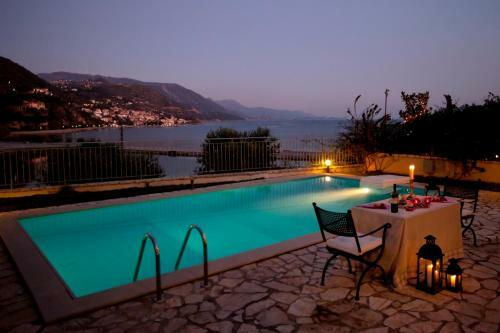 Parathalasso Villas