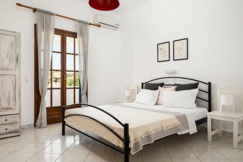 Marias Seaside Apartments