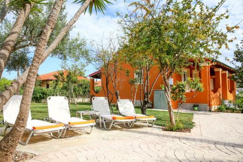 Bed & Breakfast Navigator Villas - Houses