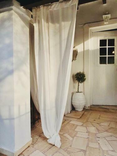 Evie's Beach Studio