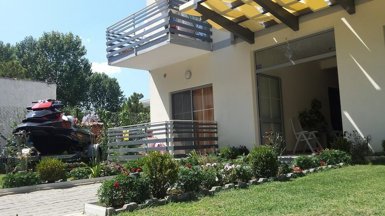 Aparthotel Vila Tufi