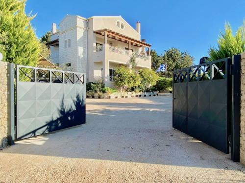 Beach Villa Heart House With Private Pool