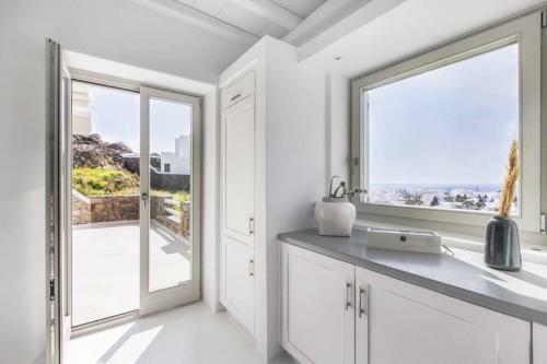 Villa Breathtaking 6 Bed In Platis Gialos