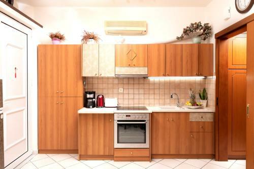 Vasilios Sea View Apartments