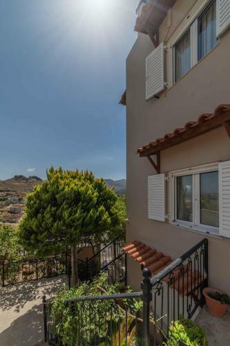 Filia's Stunning Sea View Apartment