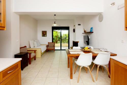 Apartment In Olive Grove