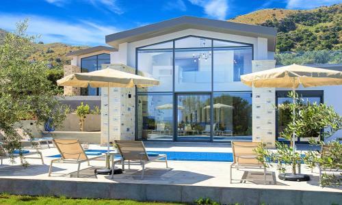Moonlights Villas Heated Pool