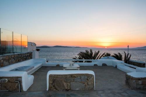 Villa Waves