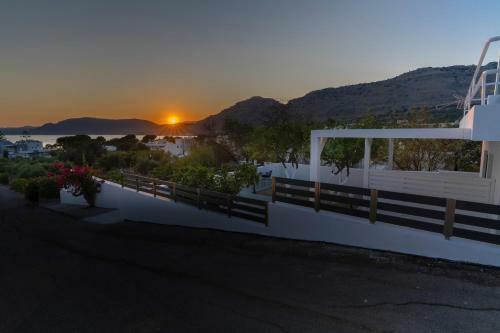 Bed & Breakfast Pounedes Luxury Suites