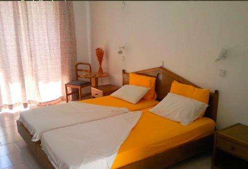 Hostal Room In Studio - Rustic And Spacious Studio By The Beach