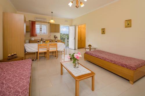 4 Rooms