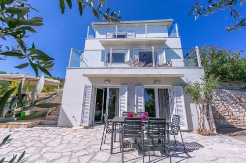 Villa Celaeno