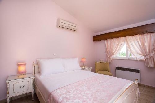 Villa Laylande House