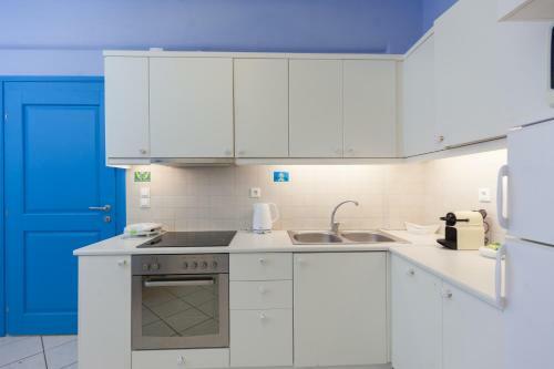 Just Blue With Amazing Sea Views In Piso Livadi
