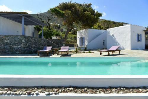 Paros Infinity Pool Villa