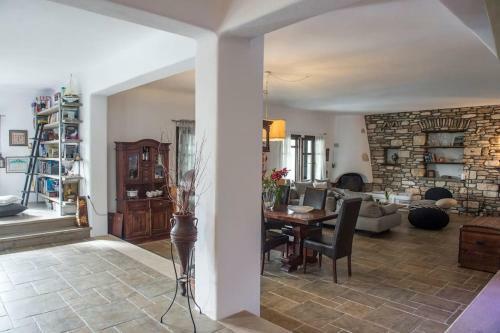 Villa Aspries With Stunning Sunset Sea View