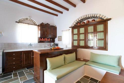 Traditional Stonehouse For 4 Ppl In Paros