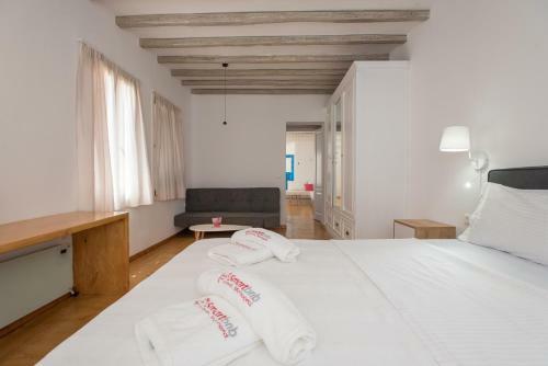 Luxury Sea View Apartment With Shared Pool