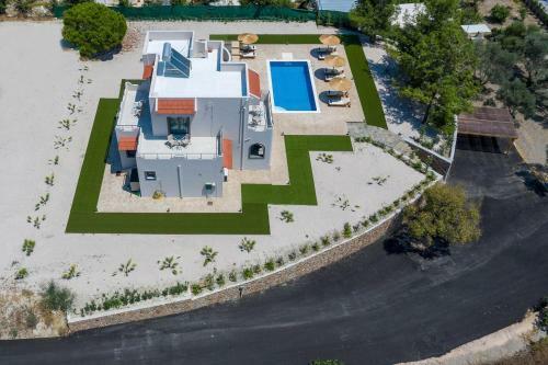 Sun's Reach Villa