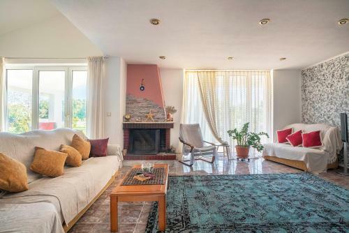 Artzy Villa