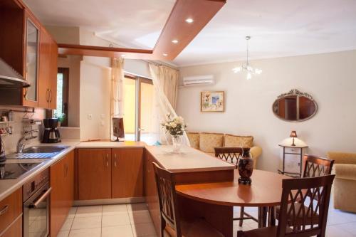 Exclusive City Center Beach Apartment