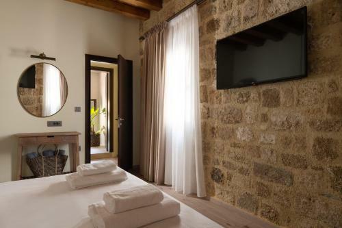 San Antonio Luxury Apartments, Medieval Town