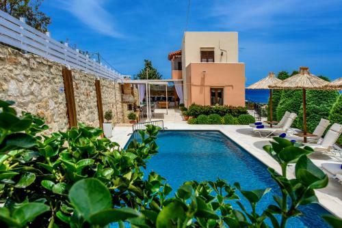 Elmyra Villa, Comfort & Style!