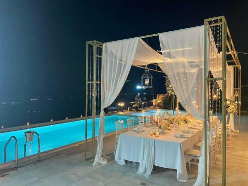 Eva Villas East, With Infinity Pool & And Panoramic Sea View