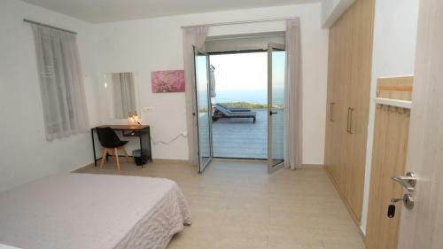 Eva Villas East, With Infinity Pool & And Panoramic Sea View