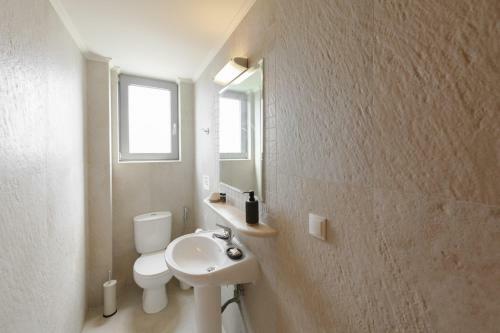 Villa Serenity - With Private Heated Pool