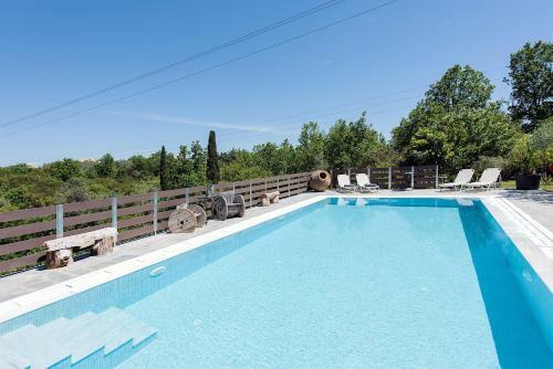 Adonis Villa