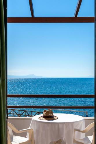 Alkionis Beach Hotel Apartments