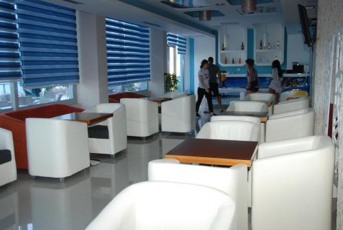 Summer Dream Hotel