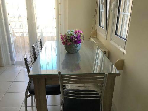 Ria's Sea View Apartment