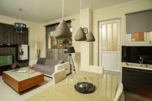 Glaros Beach Apartment