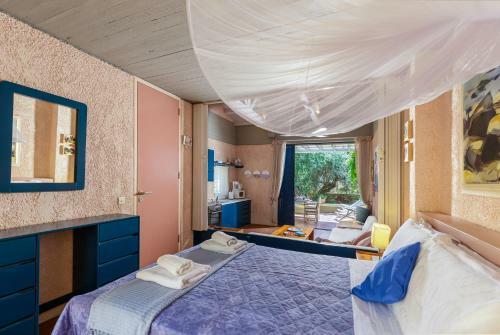 Barbati Beach Art House