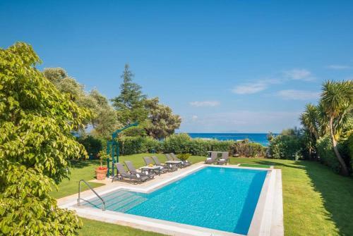 Villa Beachside Escape