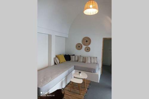 New Villa Tholos - 400m From Famous Kamari Beach