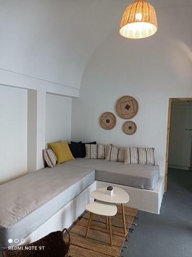 New Villa Tholos - 400m From Famous Kamari Beach