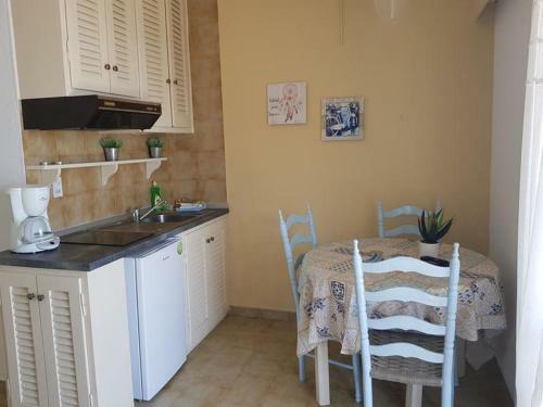 Delightful Apartment In Korfu With Balcony