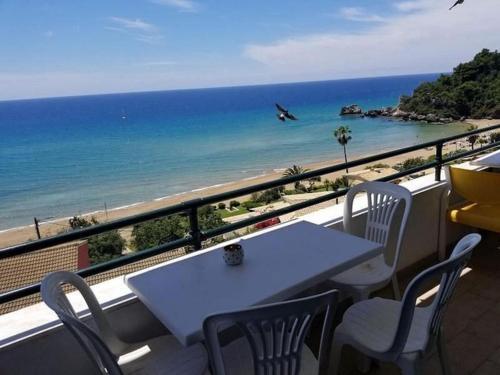 Delightful Apartment In Korfu With Balcony
