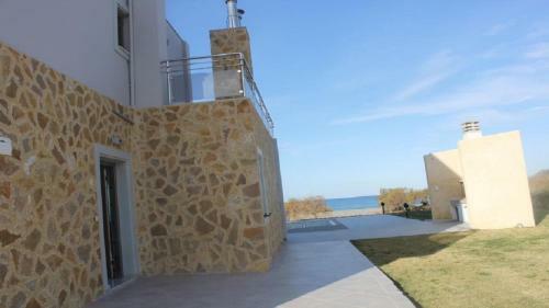 Manos Luxury Villas
