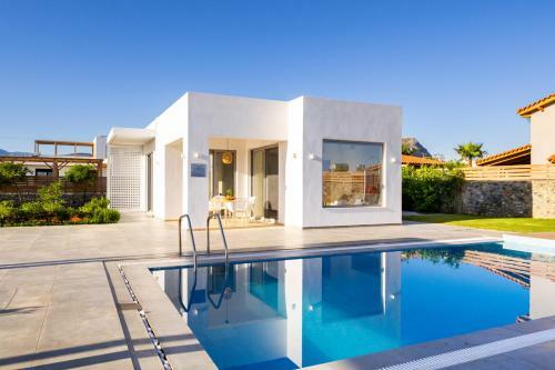 Sardines Luxury Villas