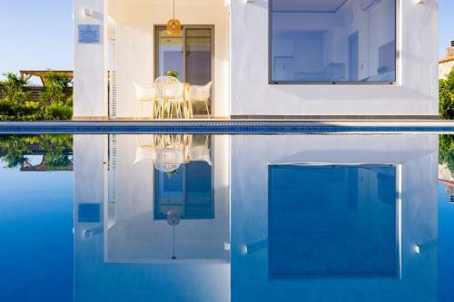 Sardines Luxury Villas