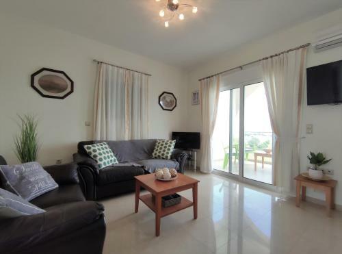 Villa With Private Pool Just 3 Minutes From The Beach
