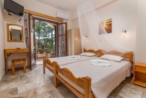 Andreas Apartments
